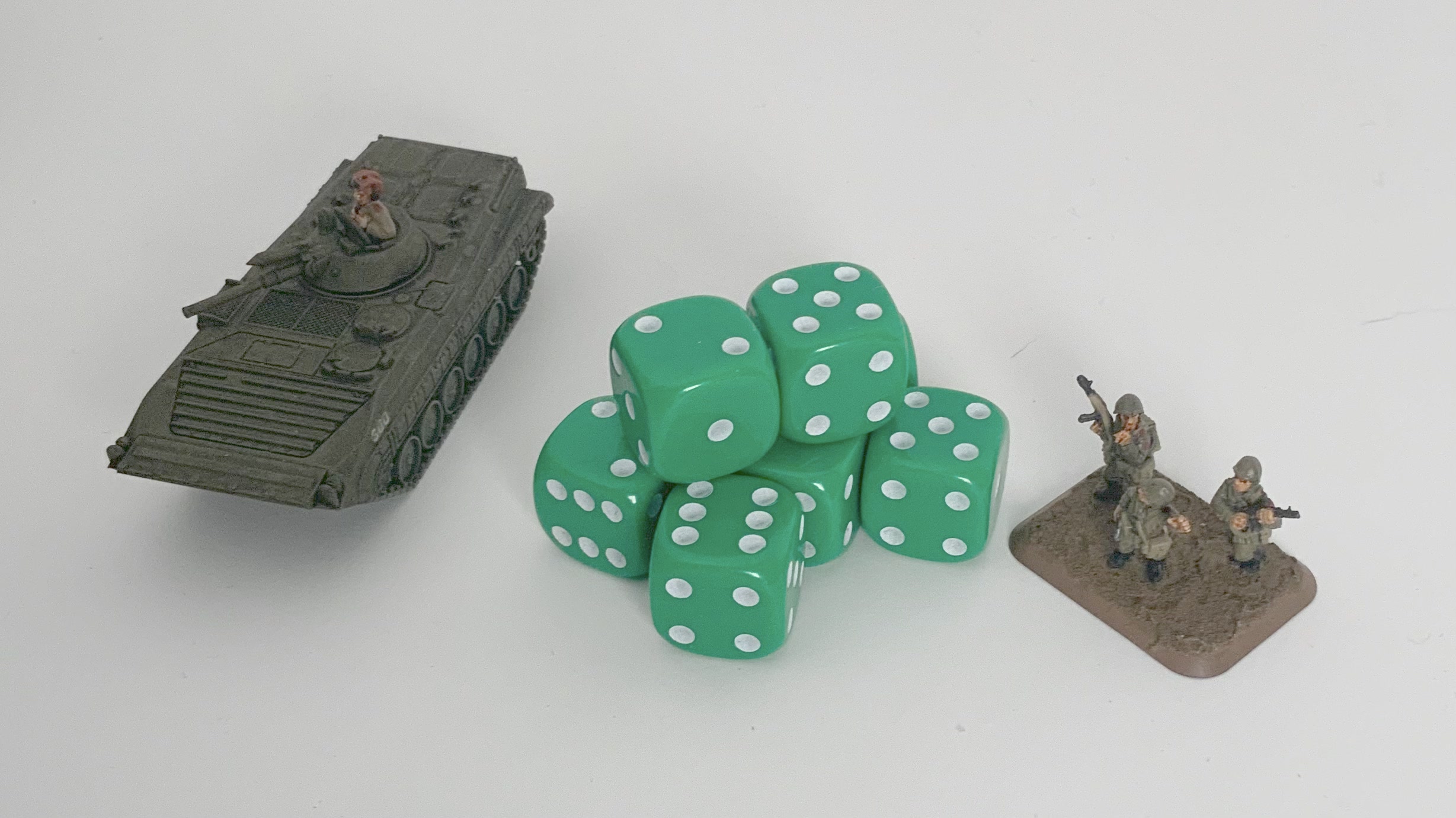10 x D6 Spot Dice 15mm Opaque Green - d6spot15green