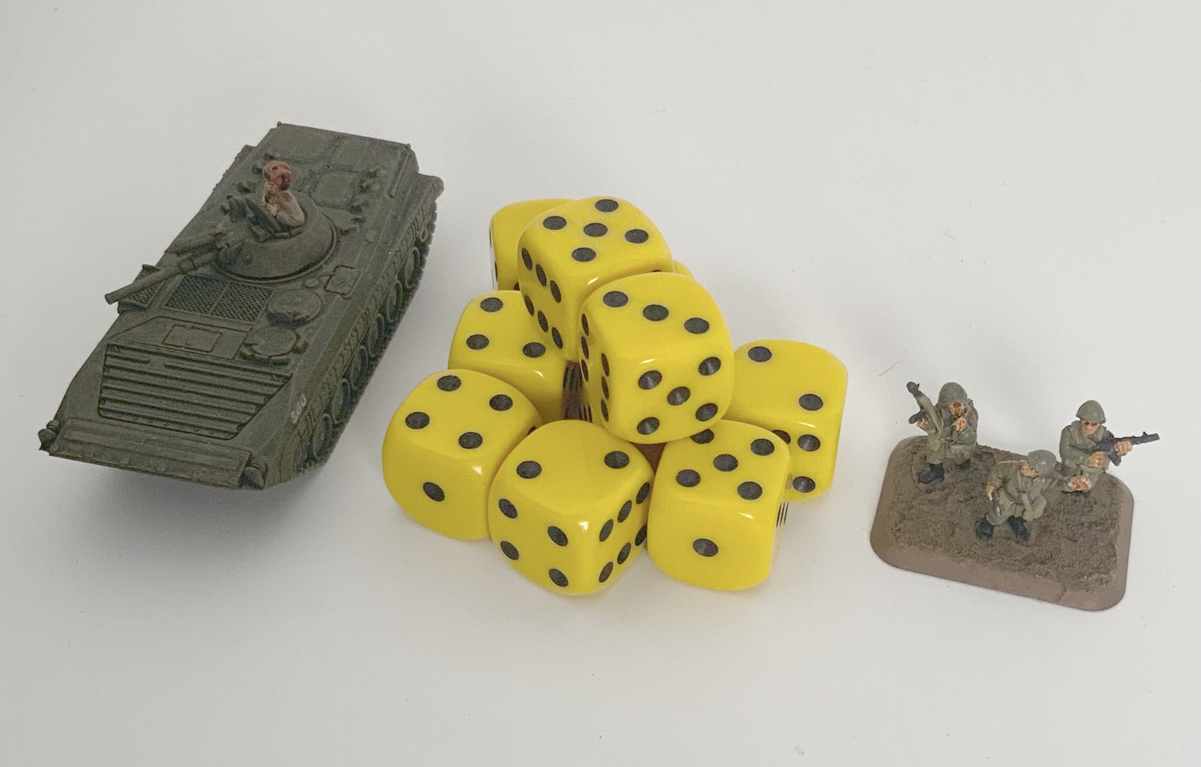 10 x D6 Spot Dice 15mm Opaque Yellow - d6spot15yellow